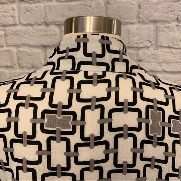 Carole Little Linen Blouse w/Buckle Embellishment - Picture 12 of 14